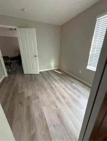 2 Rooms for Rent