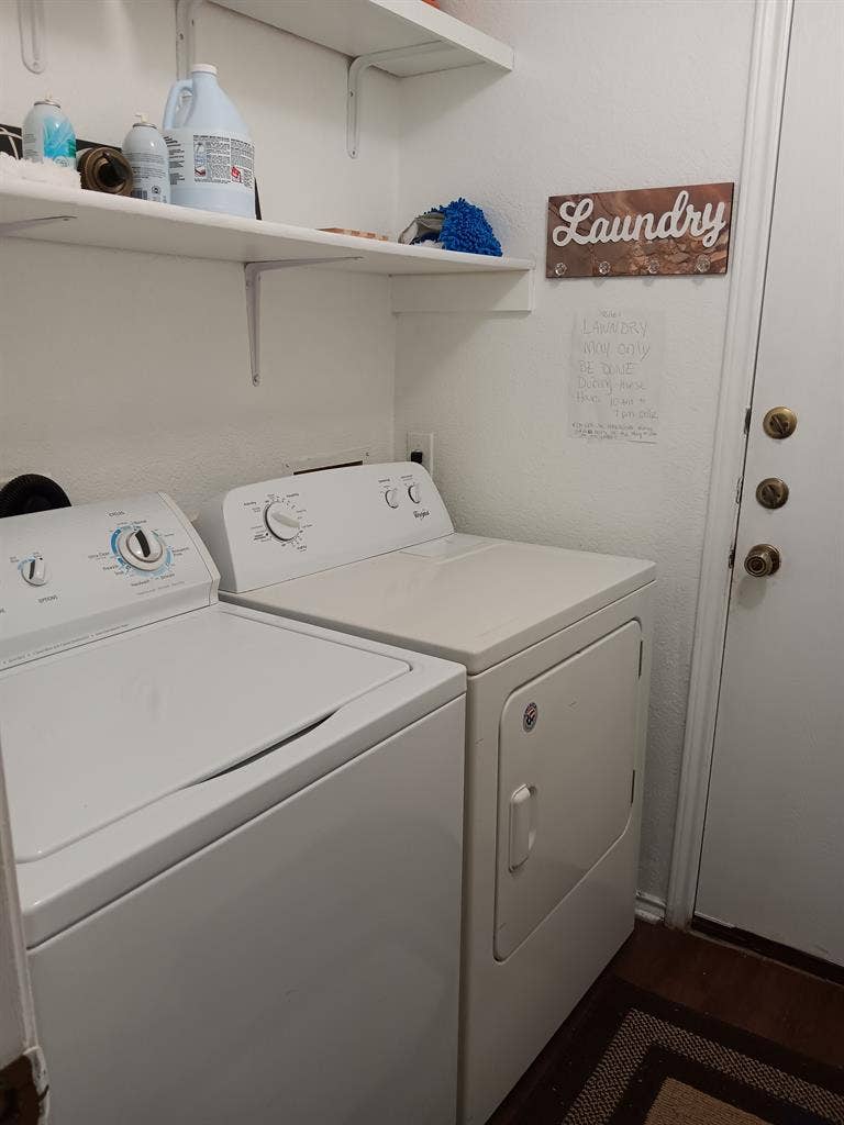 Room for rent available now