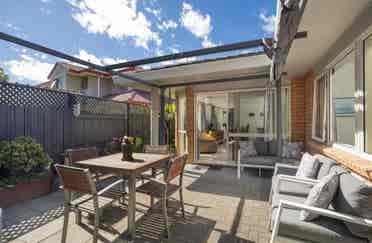 Beautiful warm Papamoa home