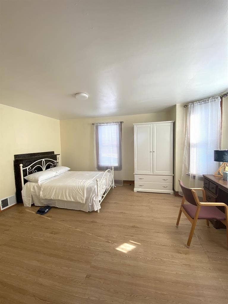 Good location room with furniture