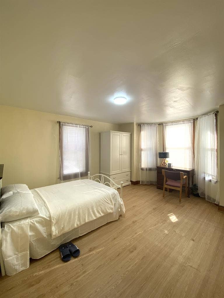 Good location room with furniture