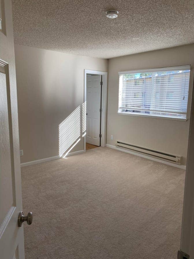 private bed and bath- bth