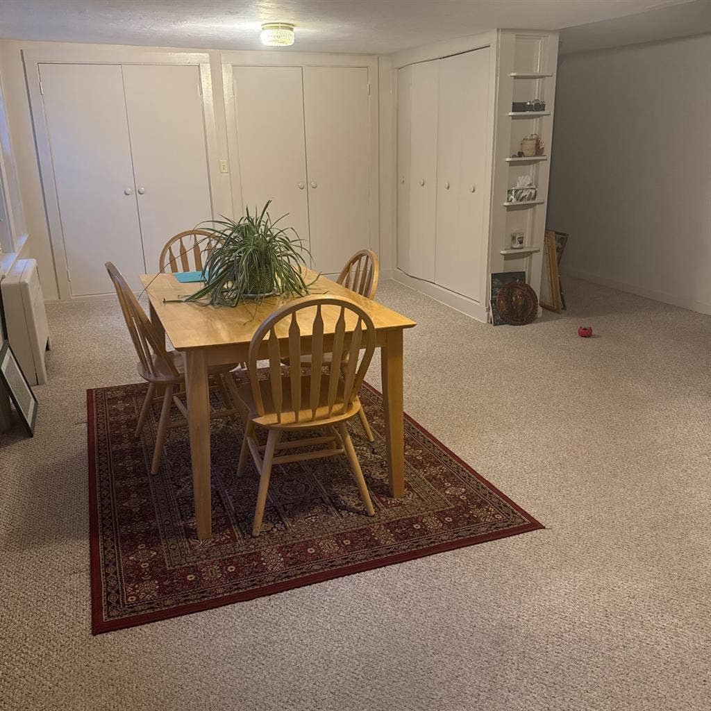 Looking for female roommate