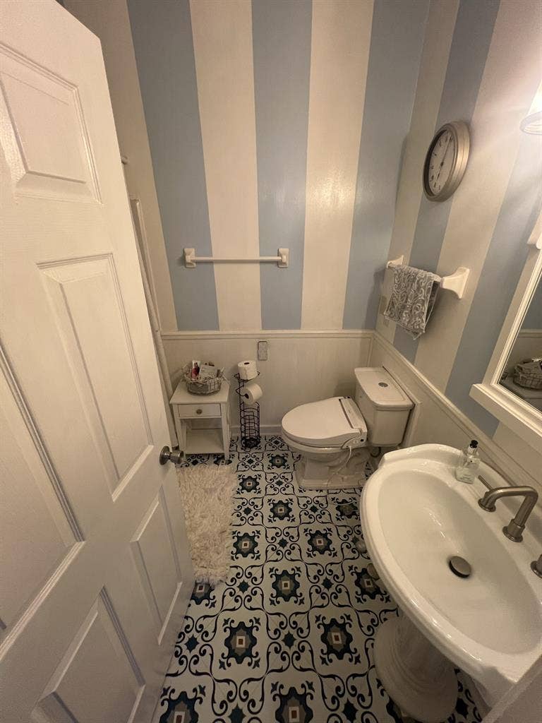Looking for a roommate