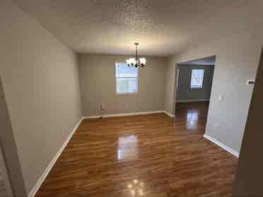 2 Rooms available