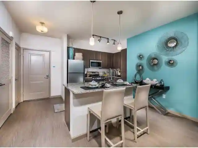 Private bed and bath in CM/Newport