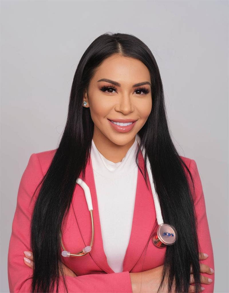 Private bed and bath in CM/Newport