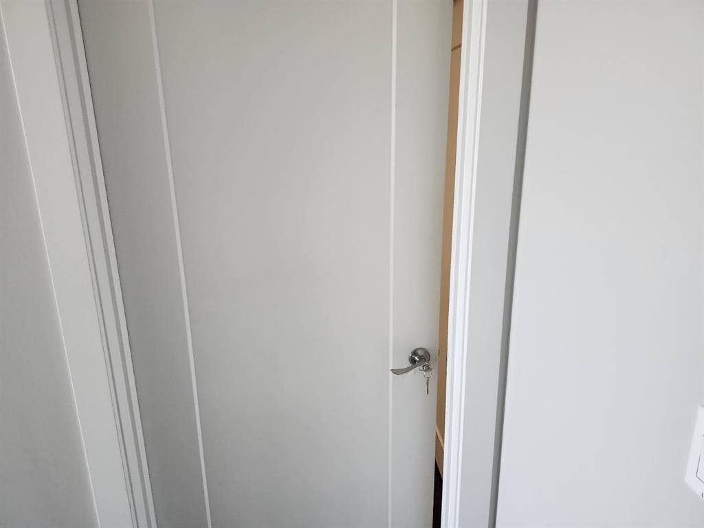 Near-New Condo Rm - LGBTQ-Friendly