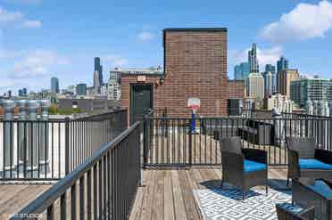 Near-New Condo Rm - LGBTQ-Friendly