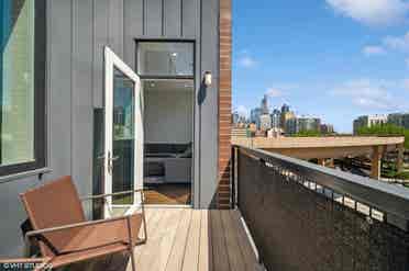 Near-New Condo Rm - LGBTQ-Friendly