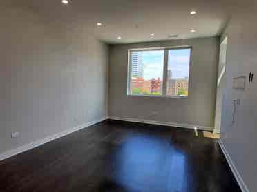 Near-New Condo Rm - LGBTQ-Friendly