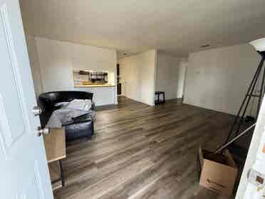 LOOKING FOR ROOMATE ASAP!!