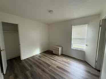 LOOKING FOR ROOMATE ASAP!!