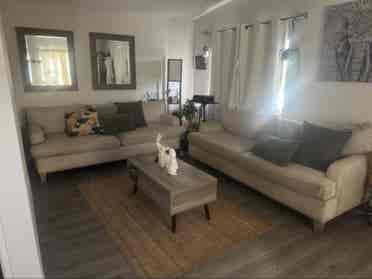 Shared home Room for rent b