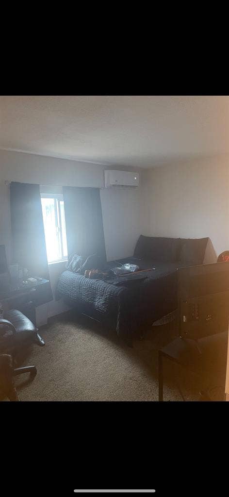Shared home Room for rent b