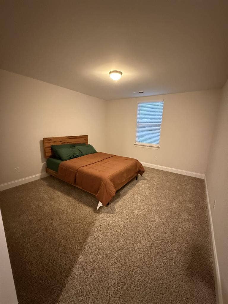 Private room and bathroom for rent