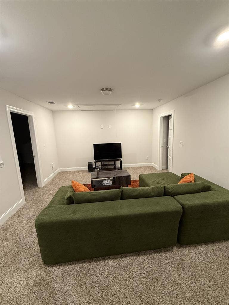 Private room and bathroom for rent