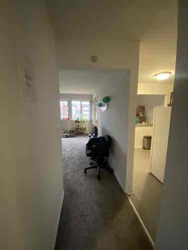 SUMMER LEASE - PRICE NEGOTIABLE