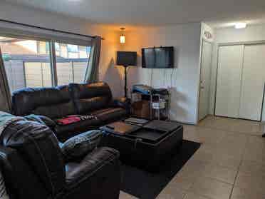 Tempe Townhouse Roommate