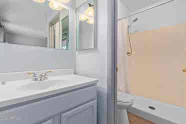 Large Master Bedroom in Tempe