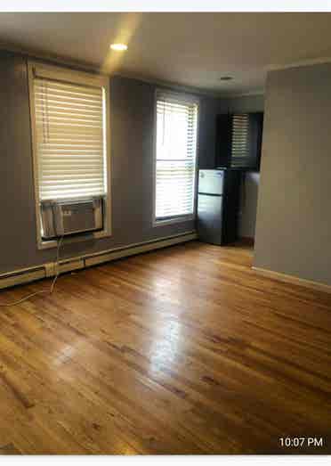 Private room in Williamburgh Bklyn