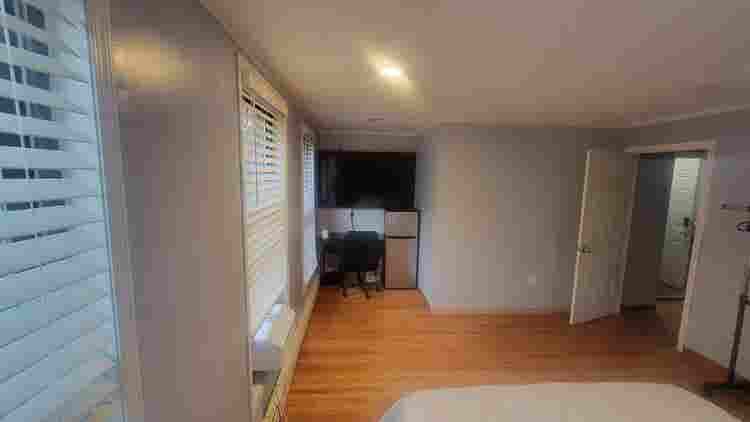 Looking for a roommate(female only)