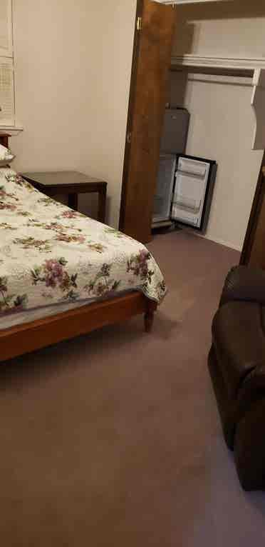 room for rent.