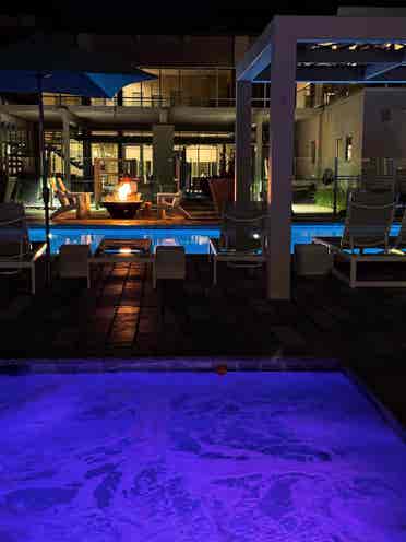 Fully
 furnished, shared apt