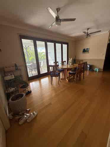 Room in Indooroopilly