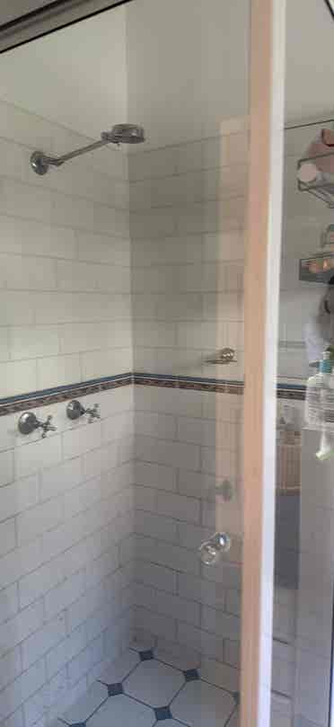 Room in Indooroopilly