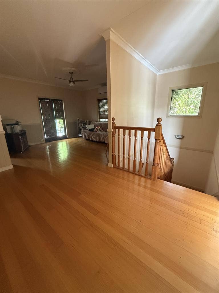 Room in Indooroopilly
