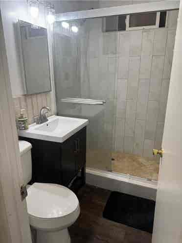 Roommate Downtown / CBU riverside