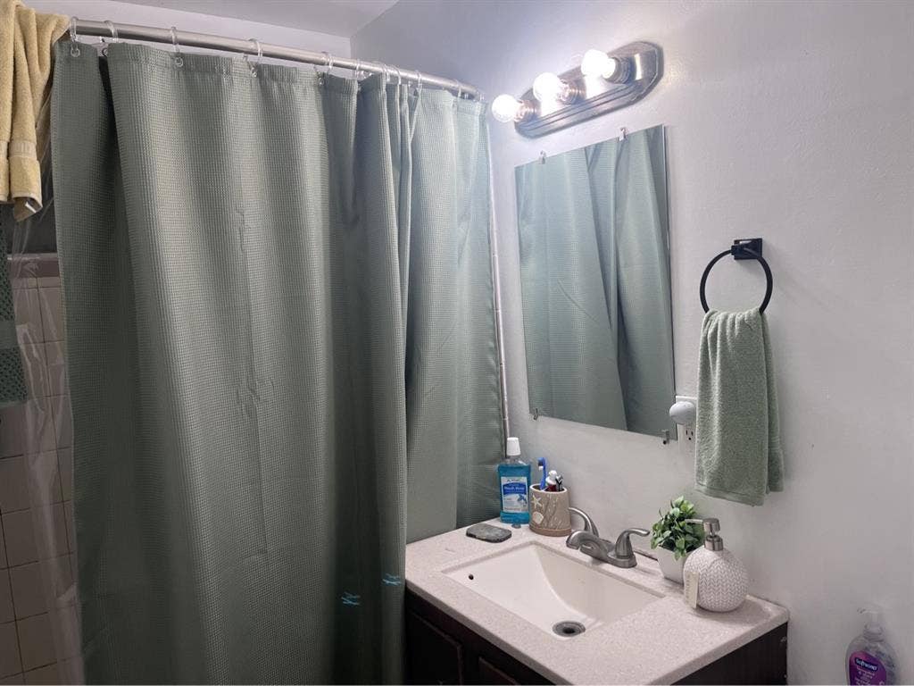 Renting room $ a night/or $ wk