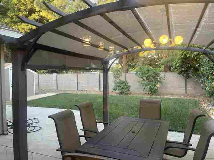 4 bedroom home with rooms for rent