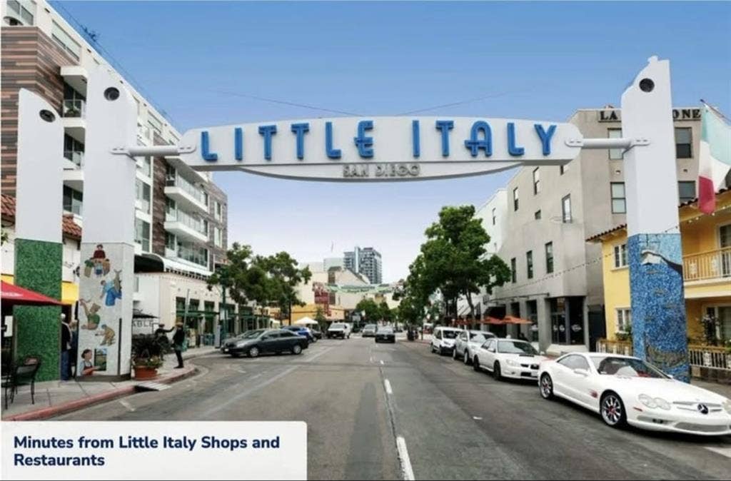 Room in Heart of Little Italy