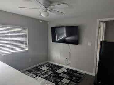 ROOM FOR RENT