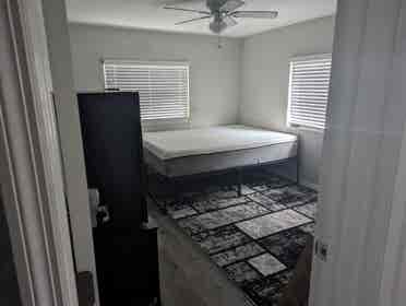 ROOM FOR RENT