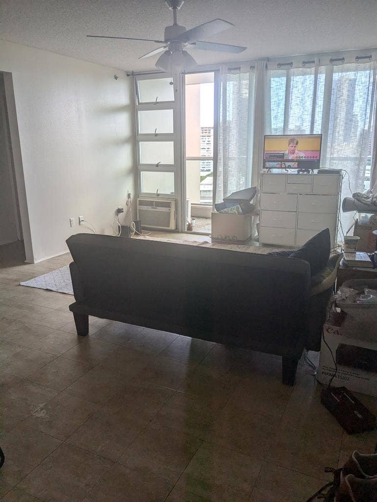 McCully/Makiki - move in June 1st