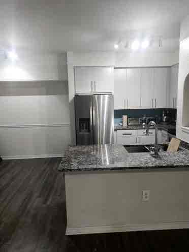 Roommate/Couple needed PrivateBathr