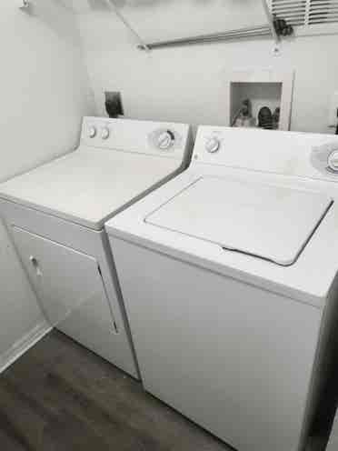 Roommate/Couple needed PrivateBathr