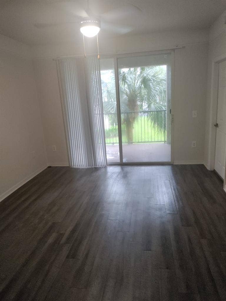 Roommate/Couple needed PrivateBathr