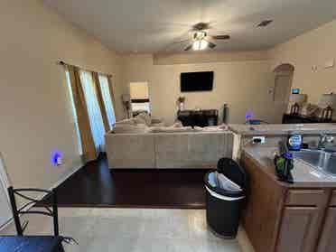 Entire house all utilities included