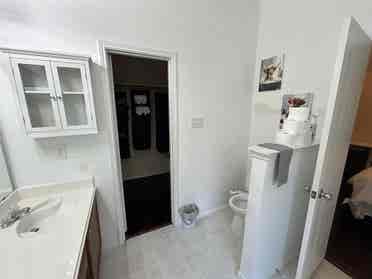 Entire house all utilities included