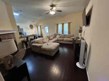 Entire house all utilities included
