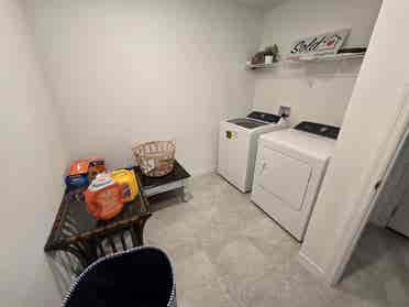 1 Fully Furinished Bedroom Avaliabl