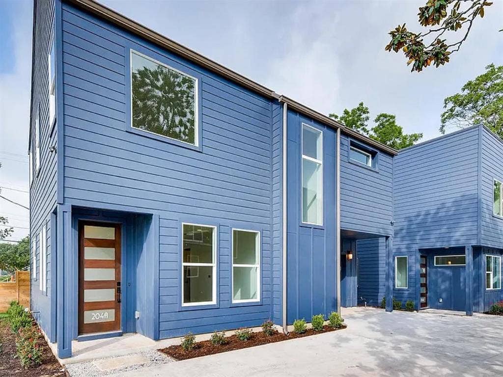 Room for rent in east Austin!
