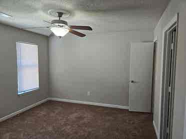West Ashley Apartment - Move in now