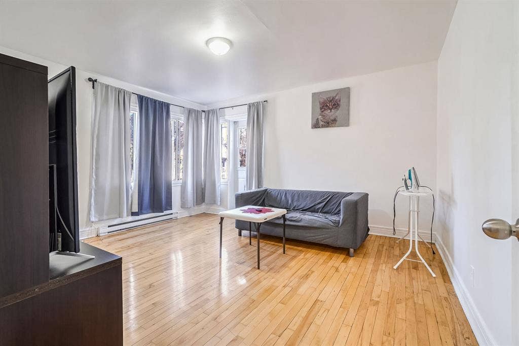 1month free big NDG Montreal