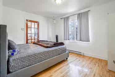 1month free big  NDG Montreal