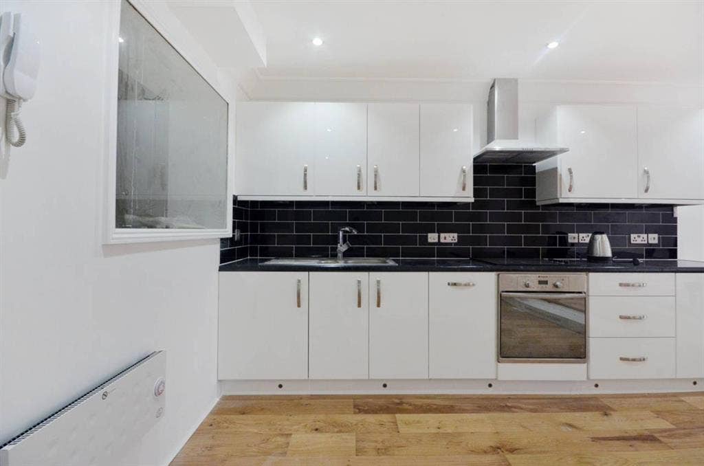 Amazing flat in Guildford- pet ok